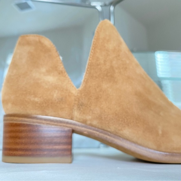 Marc Fisher LTD Yilda Suede Bootie || size
6.5 || Perfect condition - Picture 4 of 6